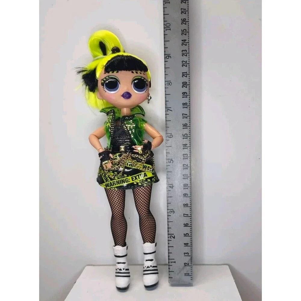 LOL Surprise OMG Remix Yellow Hair Rock Fame Queen Doll Play READ DESCRIPTION